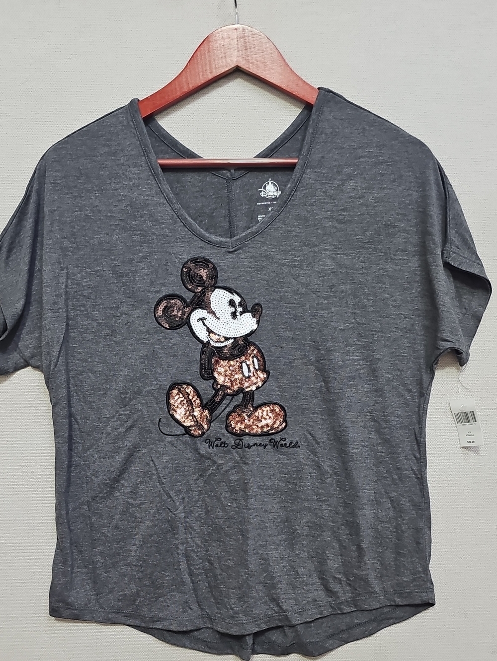 DISNEY PARKS WOMEMS V-NECK T-SHIRT BFPM-08-163
